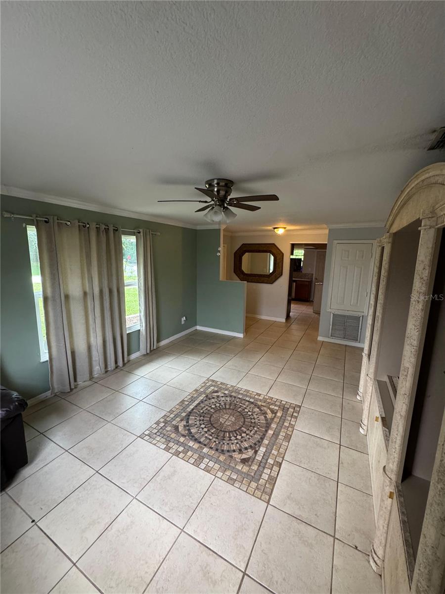 DIXIE HEIGHTS UNIT 2 - Residential Lease