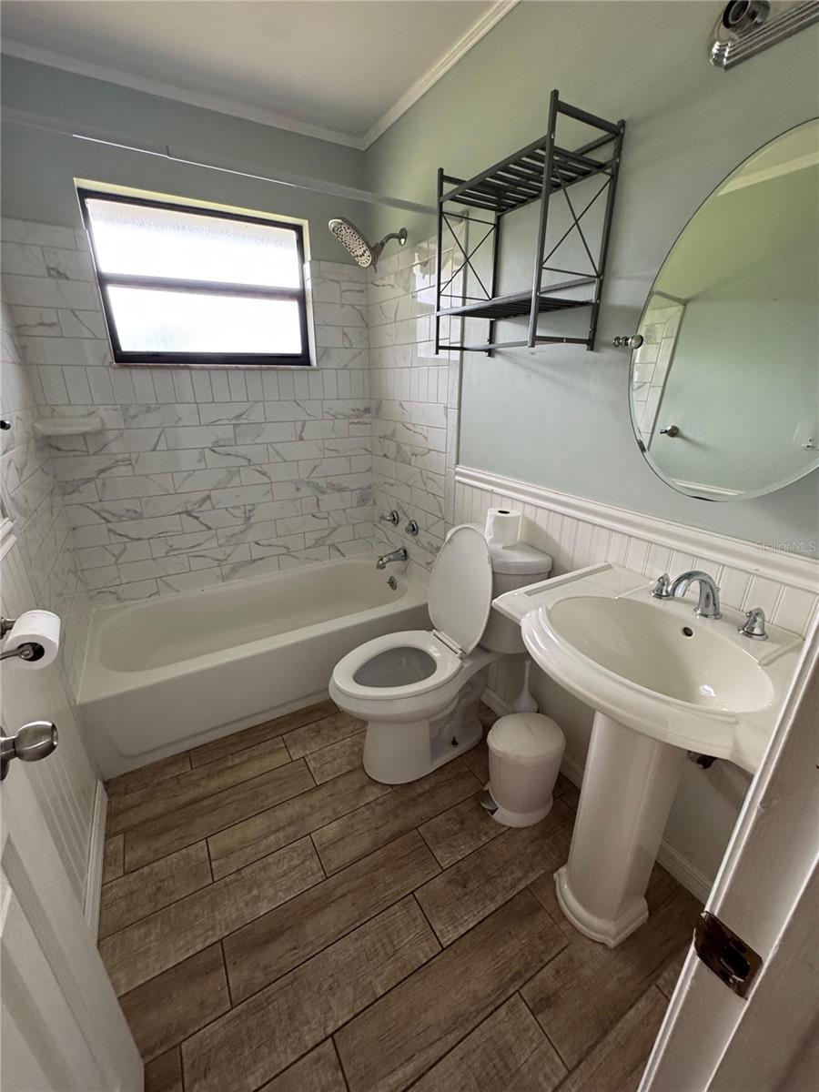 DIXIE HEIGHTS UNIT 2 - Residential Lease