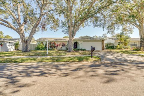 A home in SEMINOLE