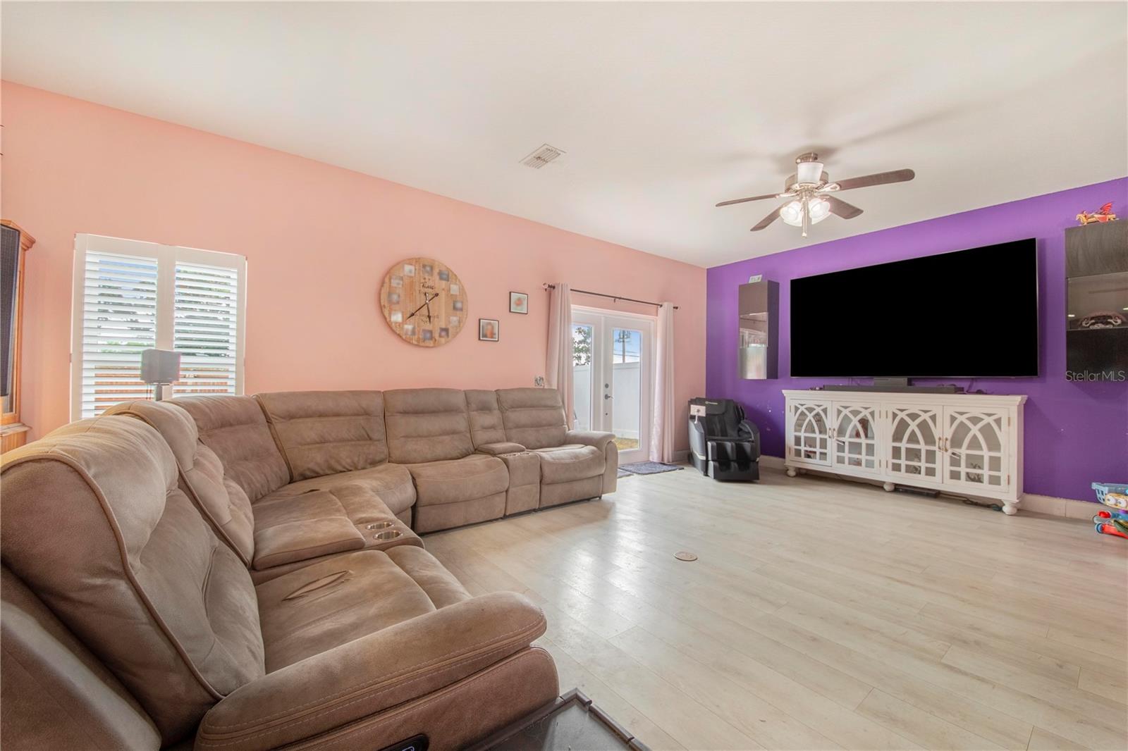 DUNDEE STATION - Residential