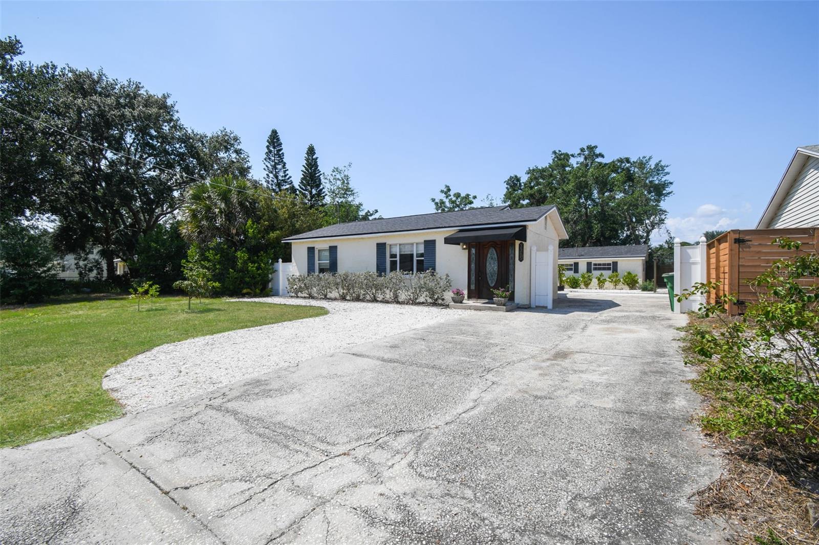 3315 W PEARL AVENUE