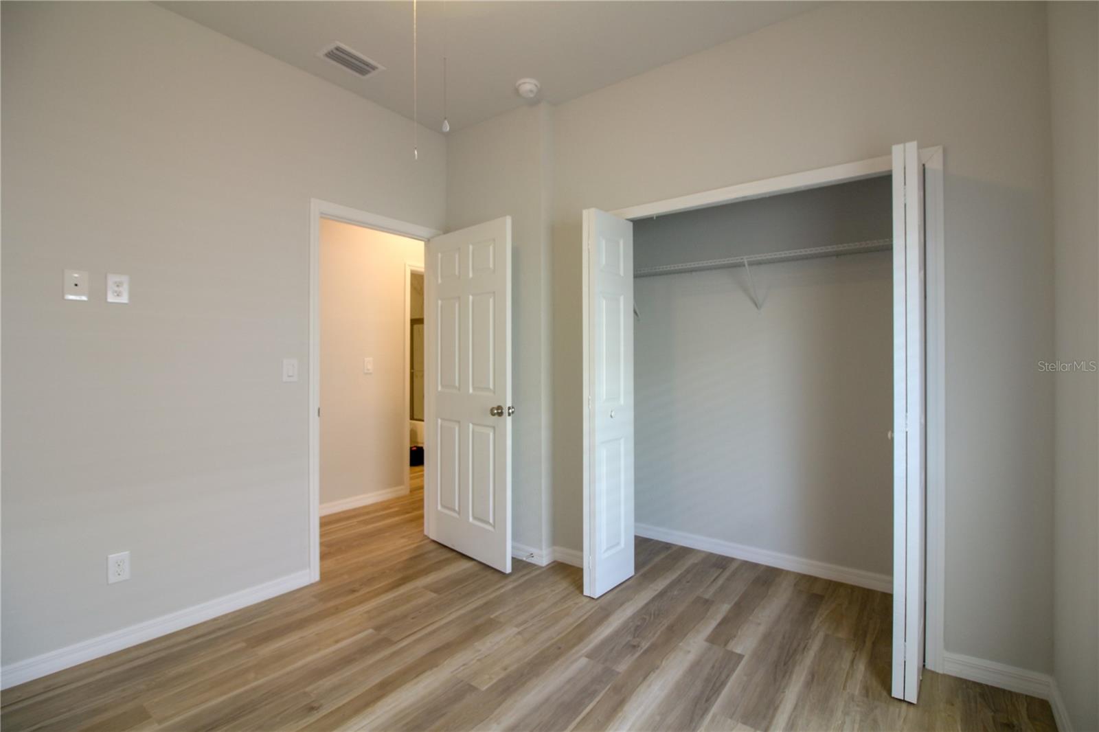 LAS VILLAS AT KENILWORTH - Residential