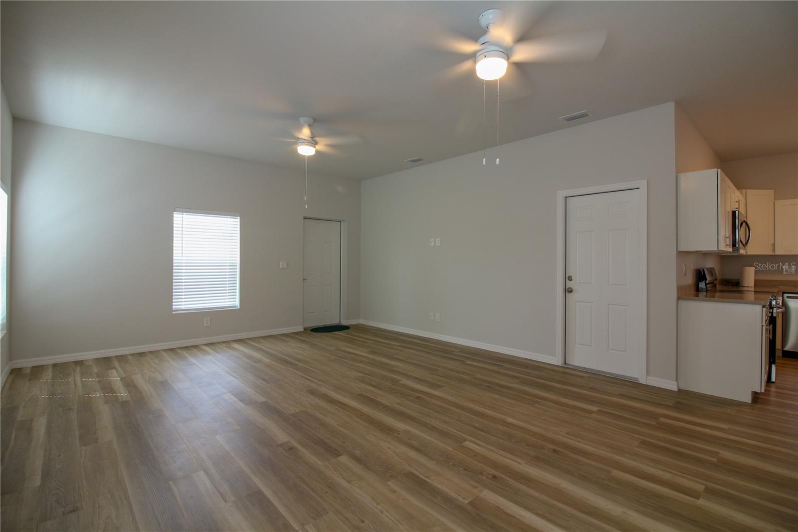 LAS VILLAS AT KENILWORTH - Residential