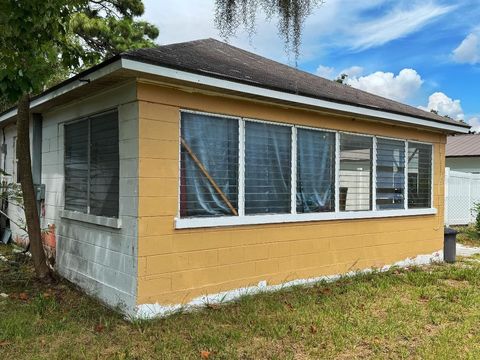 4331/4333 MANTON LANE HOLIDAY FL 34691