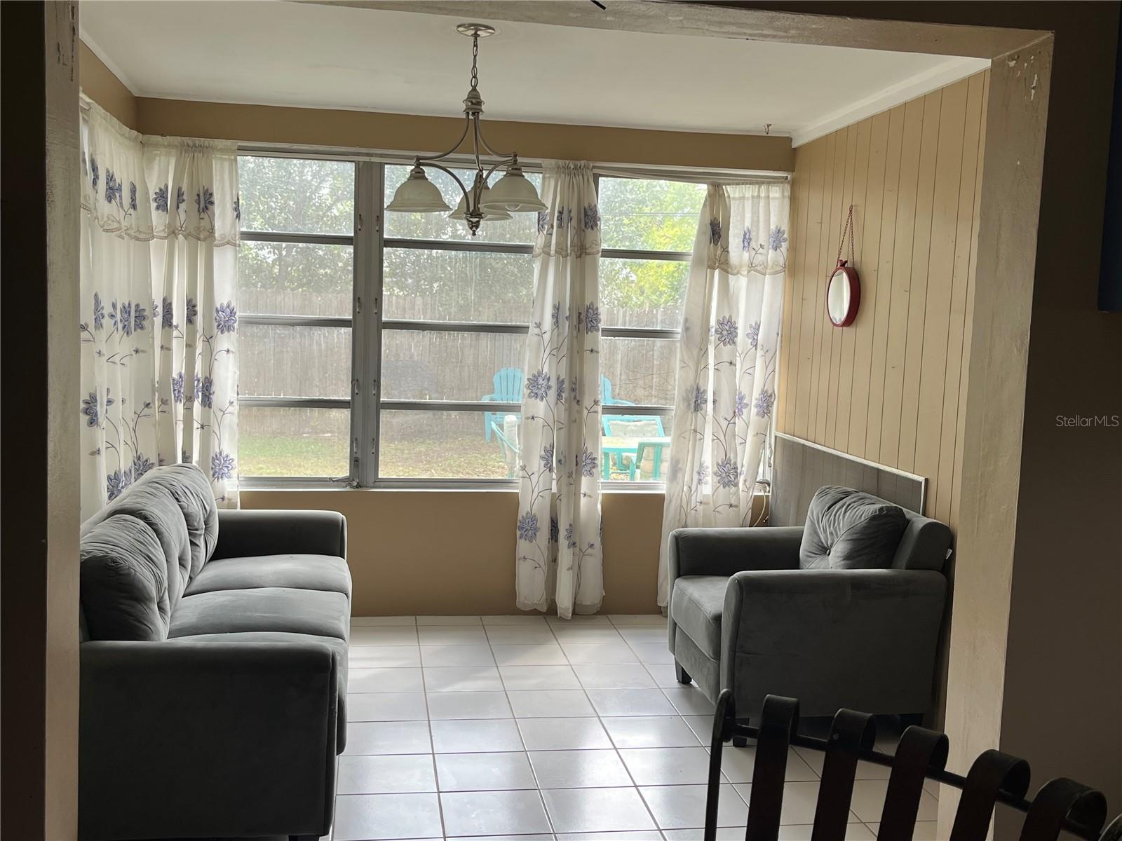 SEMINOLE GARDENS - Residential