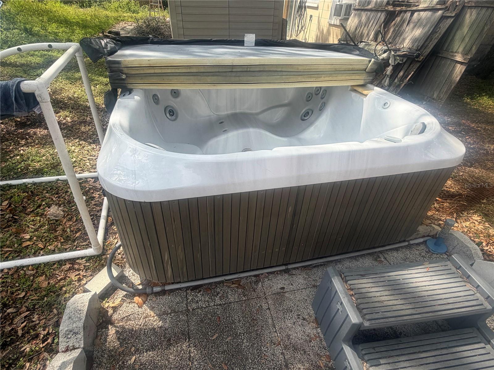 SEMINOLE GARDENS - Residential