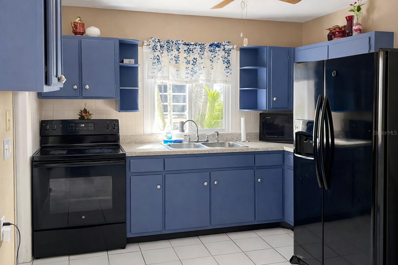 SEMINOLE GARDENS - Residential