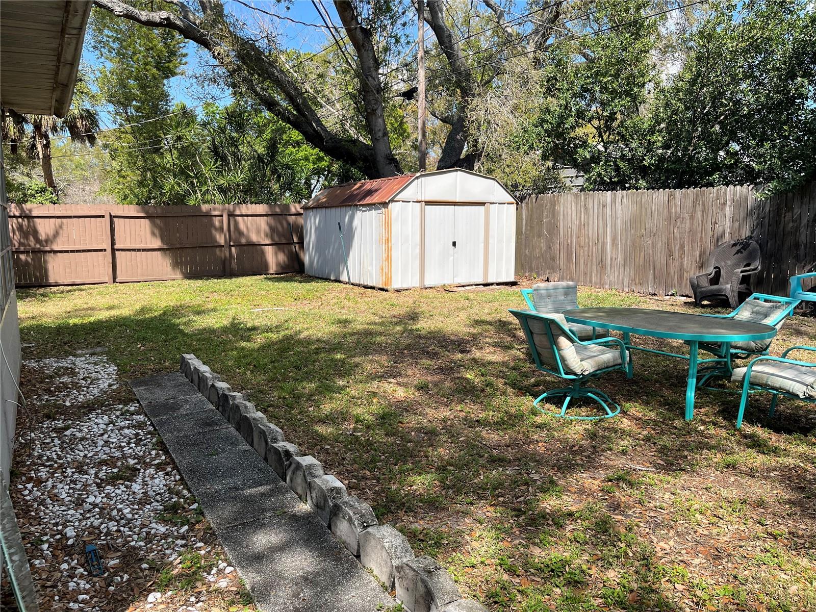 SEMINOLE GARDENS - Residential