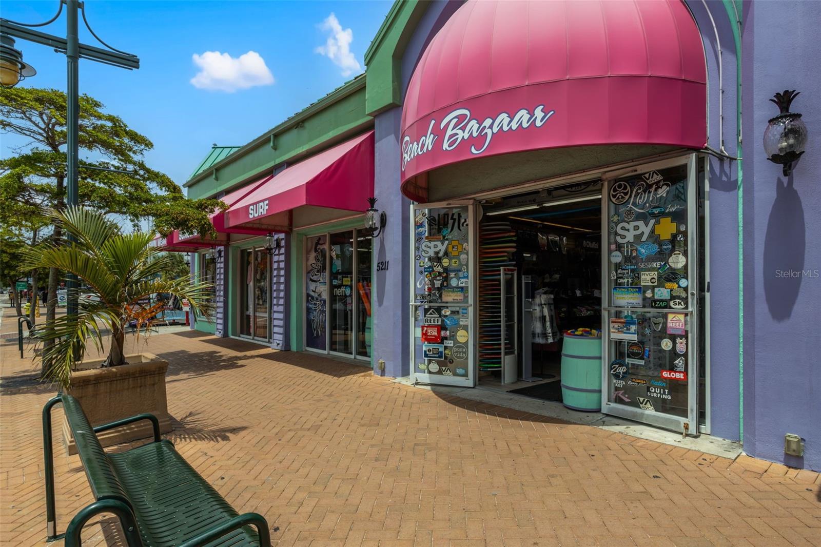 CRESCENT ARMS - Residential