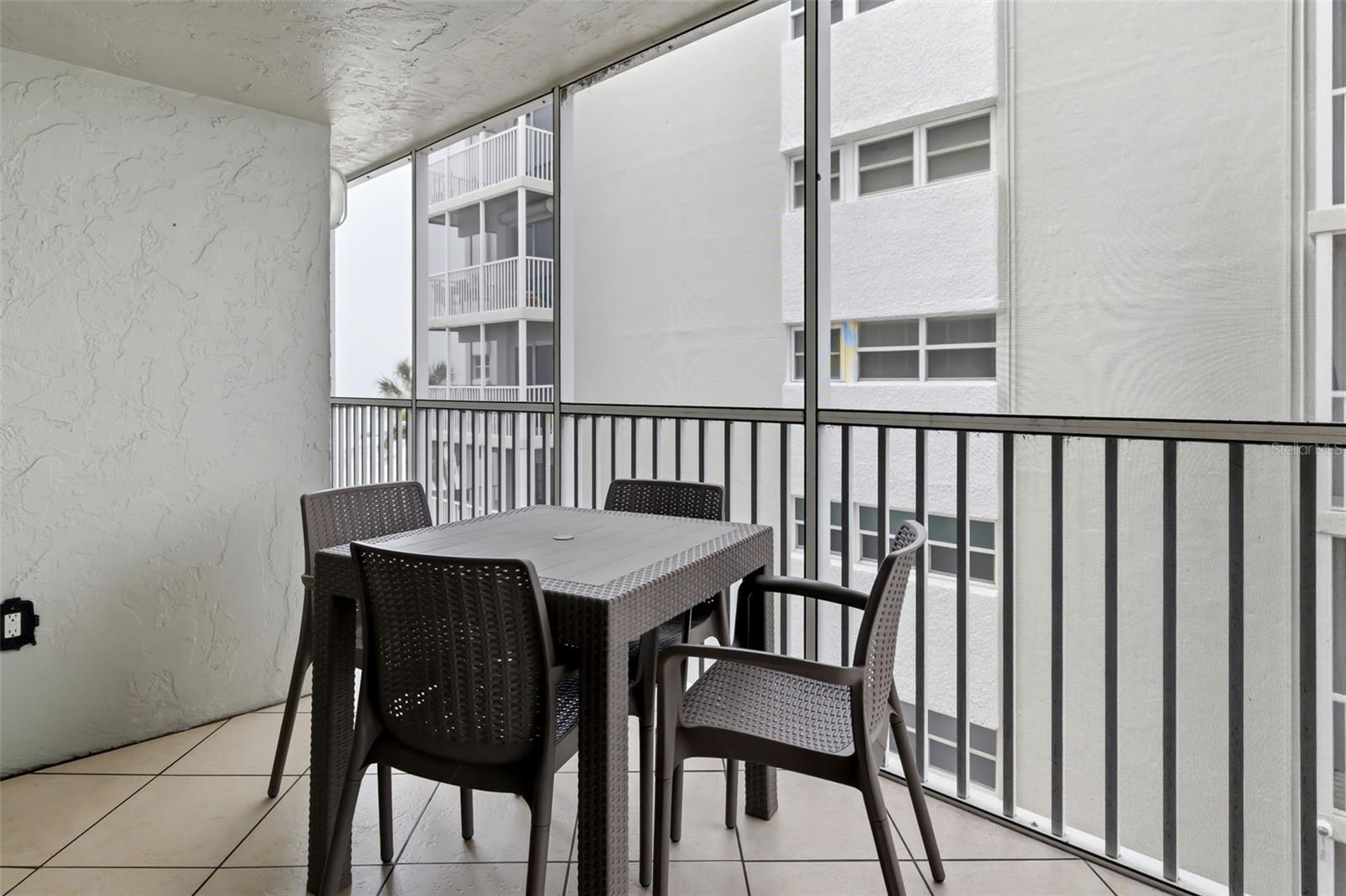 CRESCENT ARMS - Residential