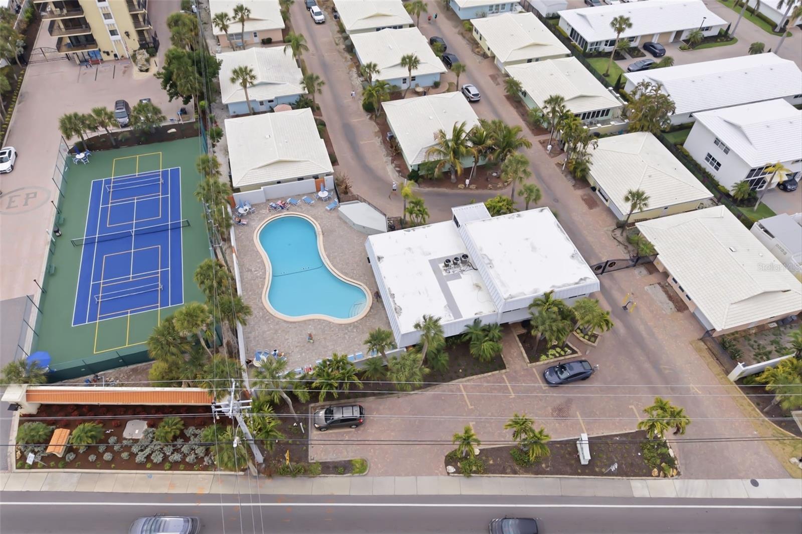 CRESCENT ARMS - Residential