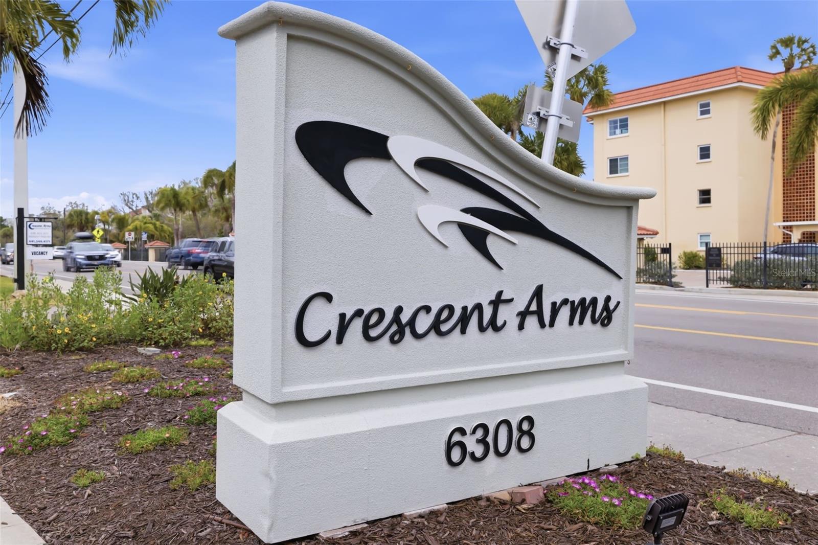 CRESCENT ARMS - Residential