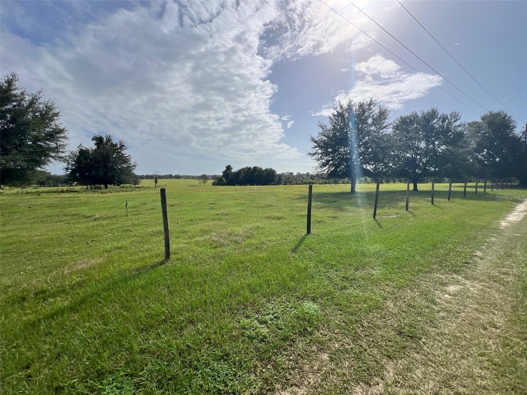 Photo of 9224 Oak Circle Drive, Ocala, FL 34472 (MLS # OM710774)