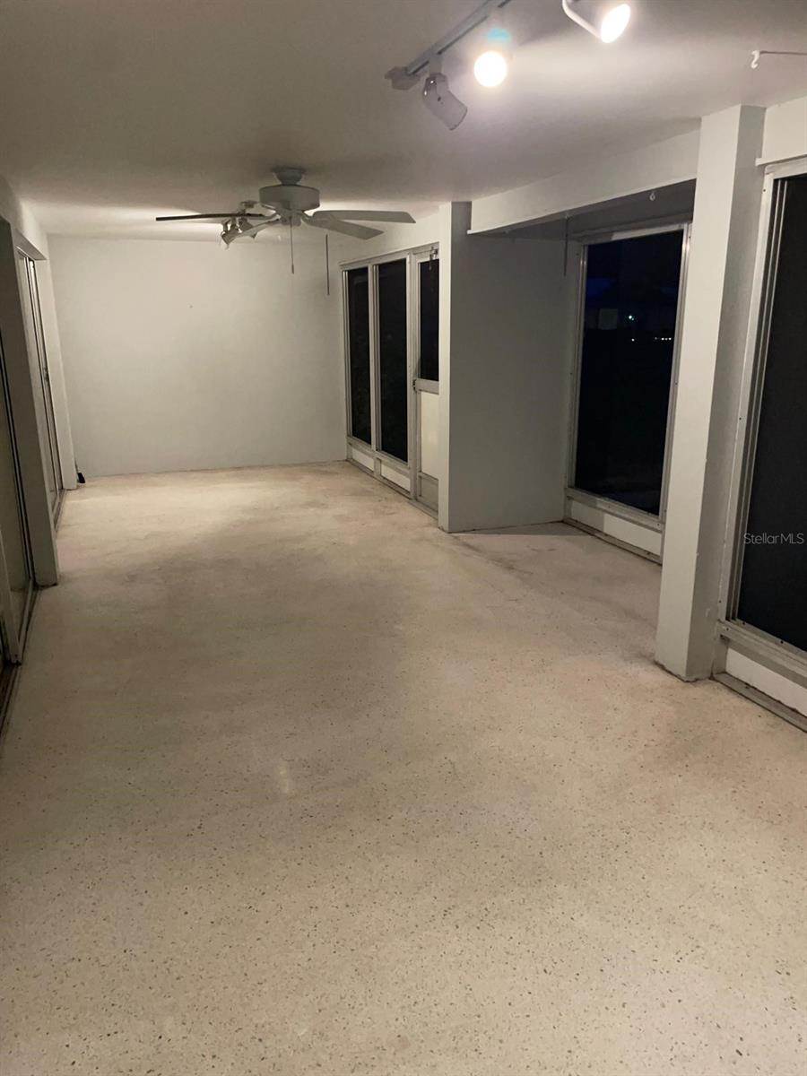 SOUTH GATE VILLAGE GREEN 08 - Residential