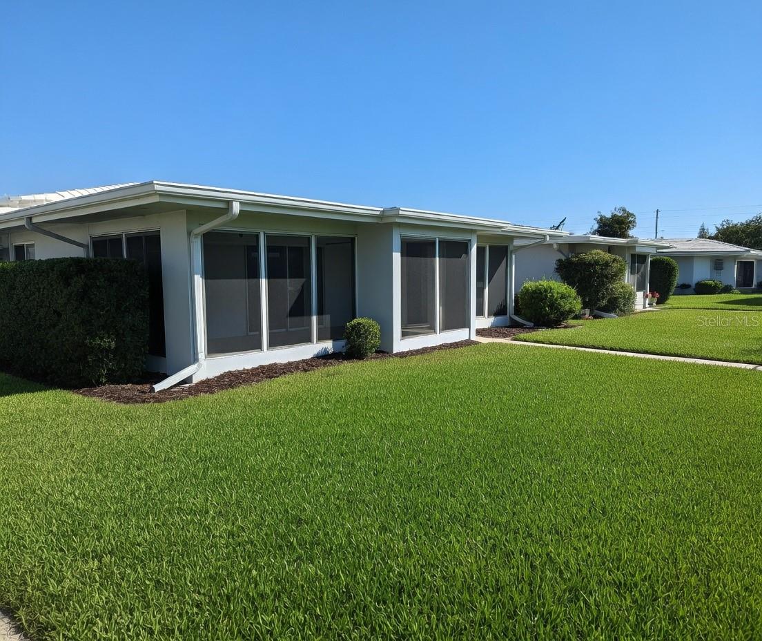 SOUTH GATE VILLAGE GREEN 08 - Residential