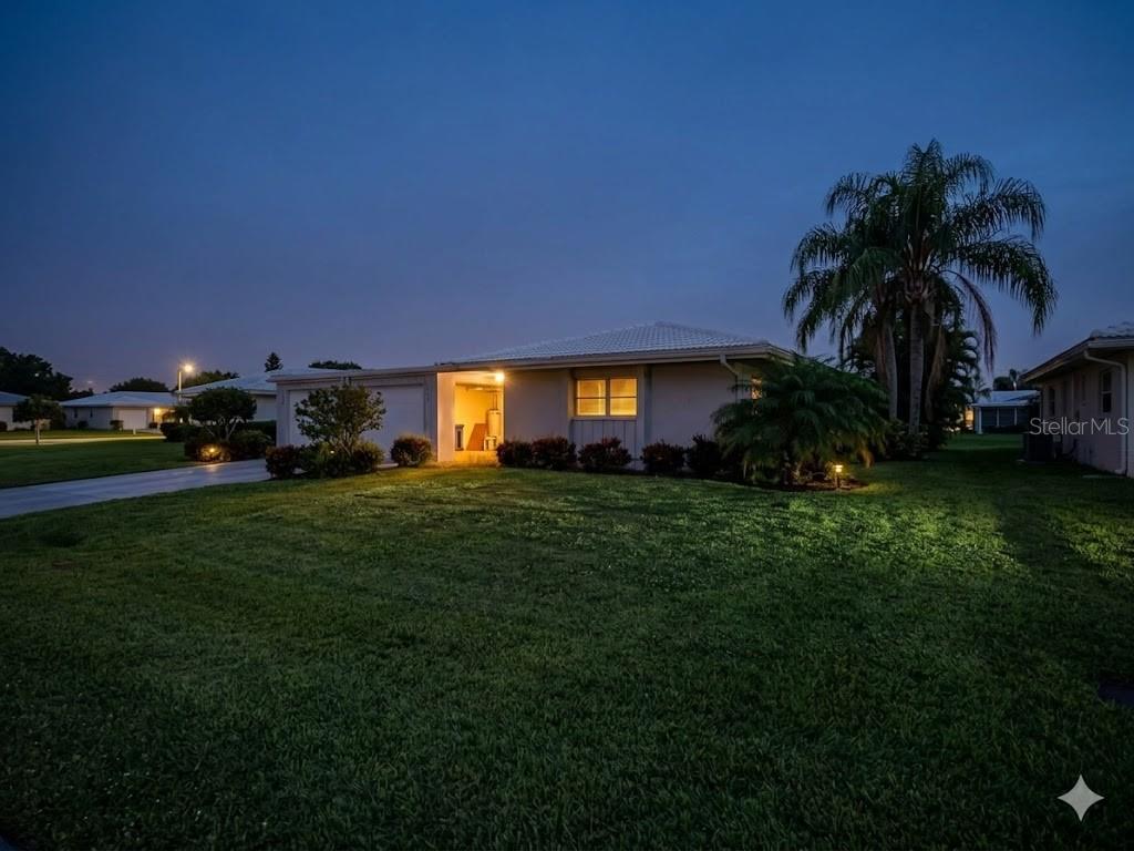 SOUTH GATE VILLAGE GREEN 08 - Residential