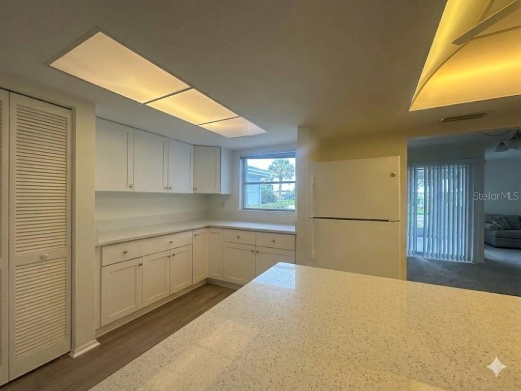 SOUTH GATE VILLAGE GREEN 08 - Residential