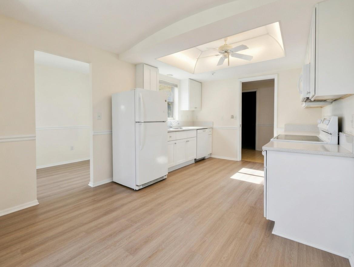 SOUTH GATE VILLAGE GREEN 08 - Residential