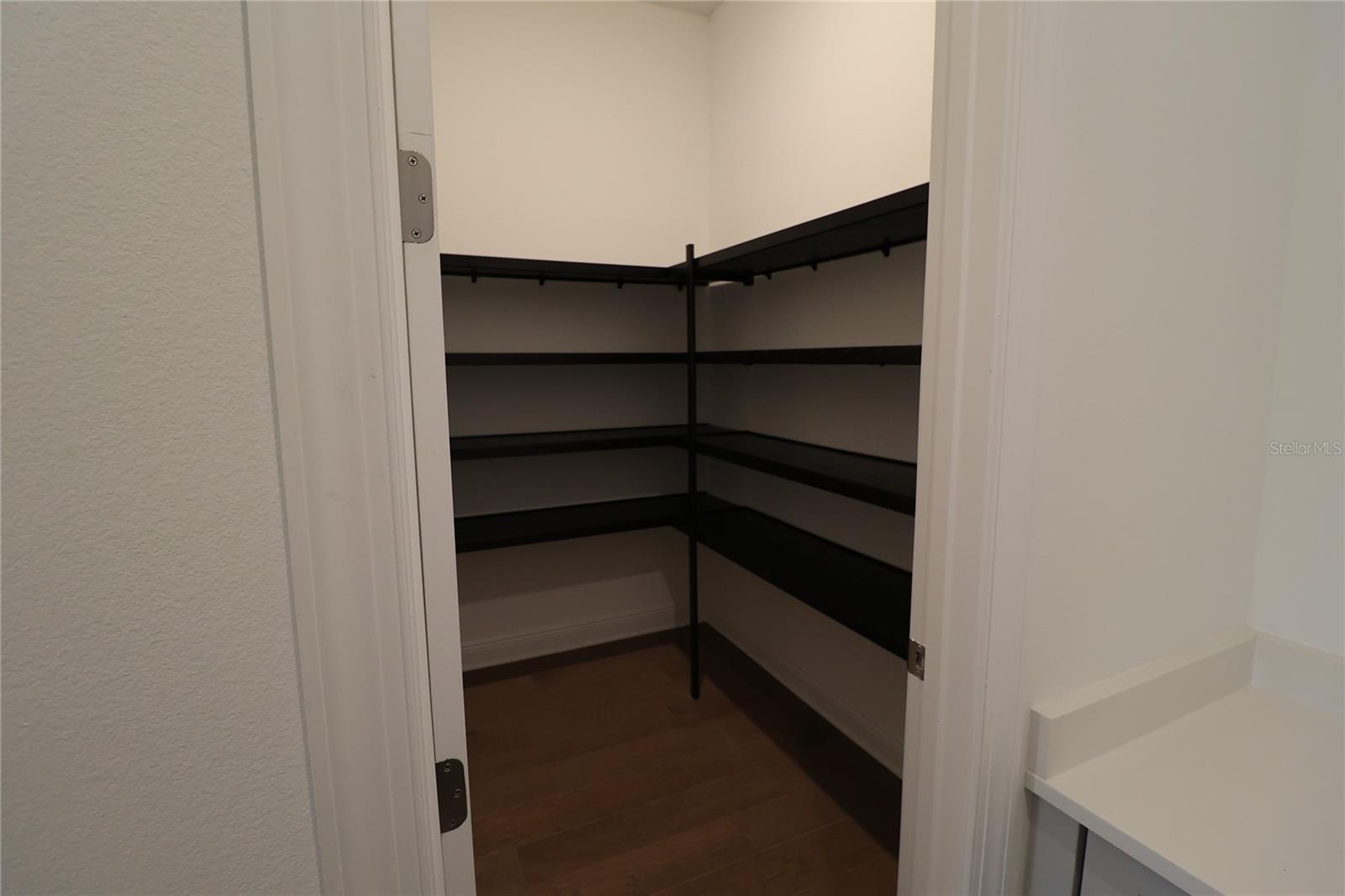 LAUREL POINTE PH 1 - Residential