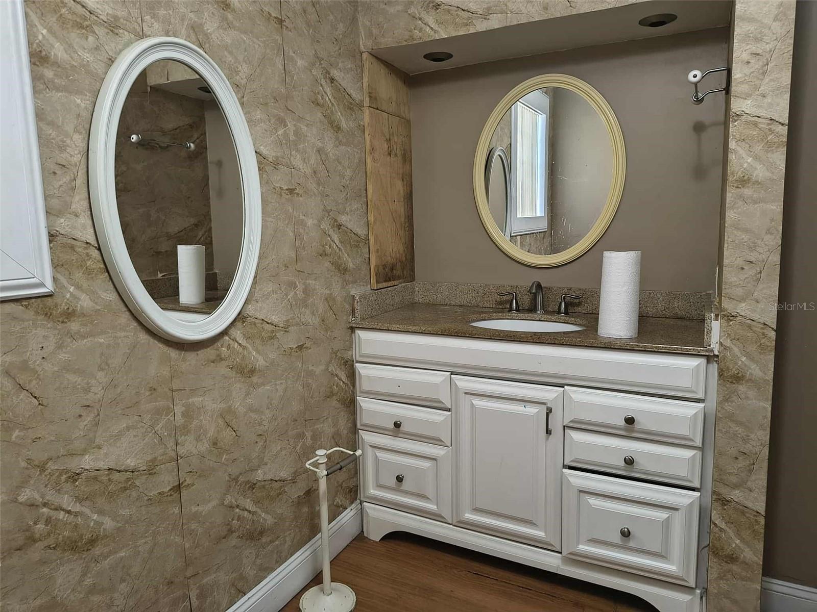 LEONARDS SUB - Residential