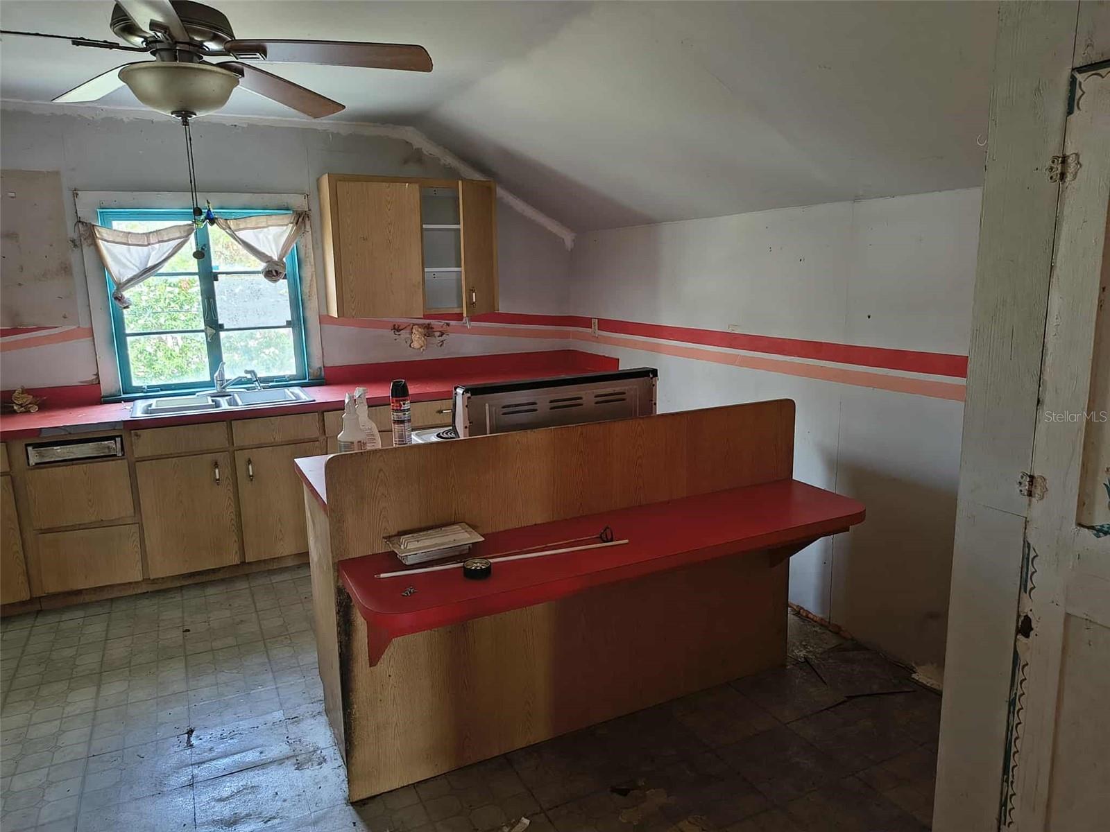 LEONARDS SUB - Residential