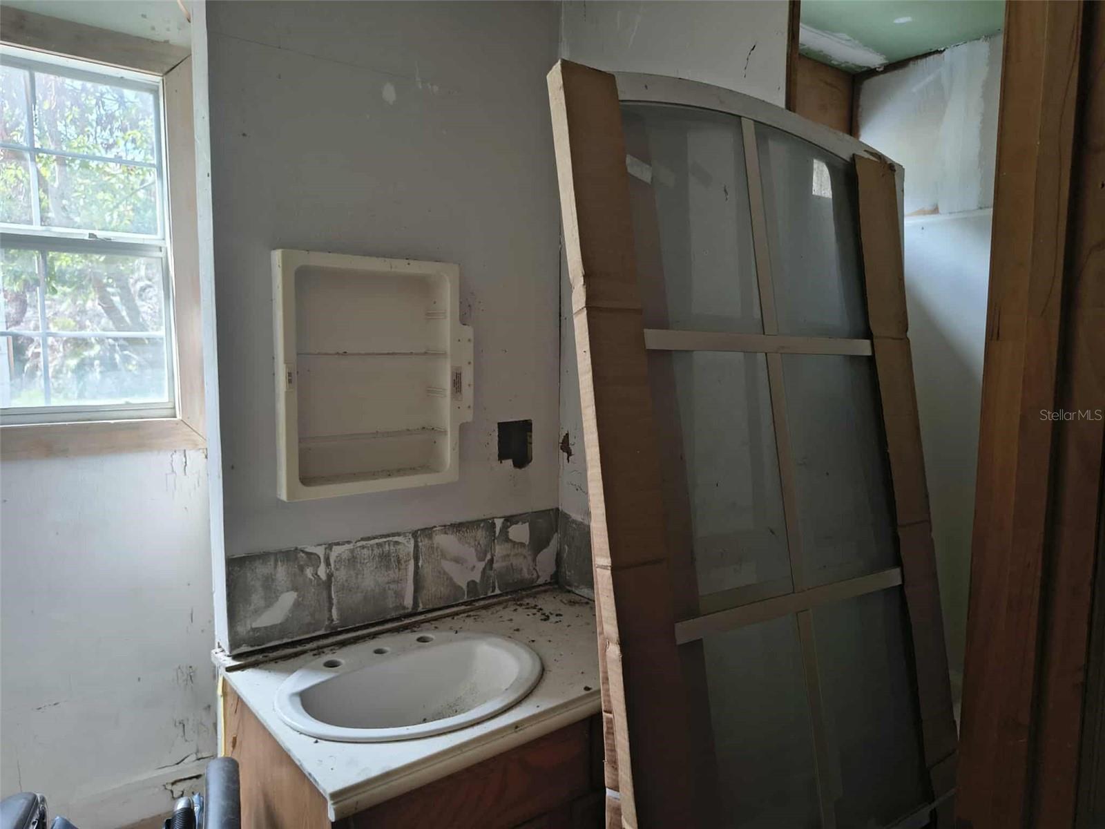 LEONARDS SUB - Residential