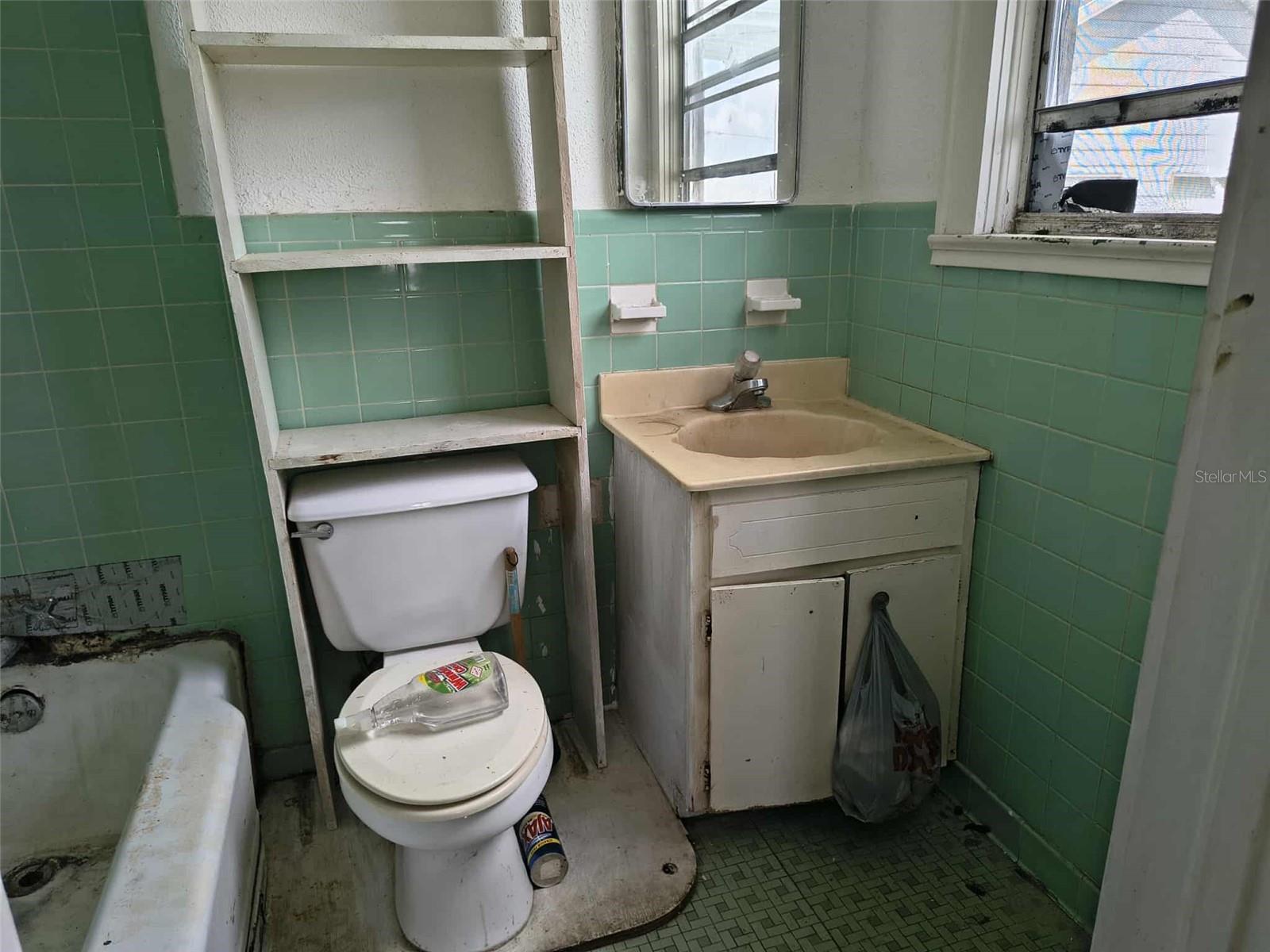 LEONARDS SUB - Residential