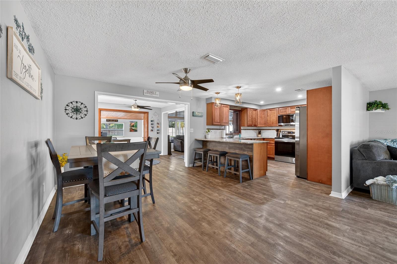 MENDALL HOMESTEAD - Residential