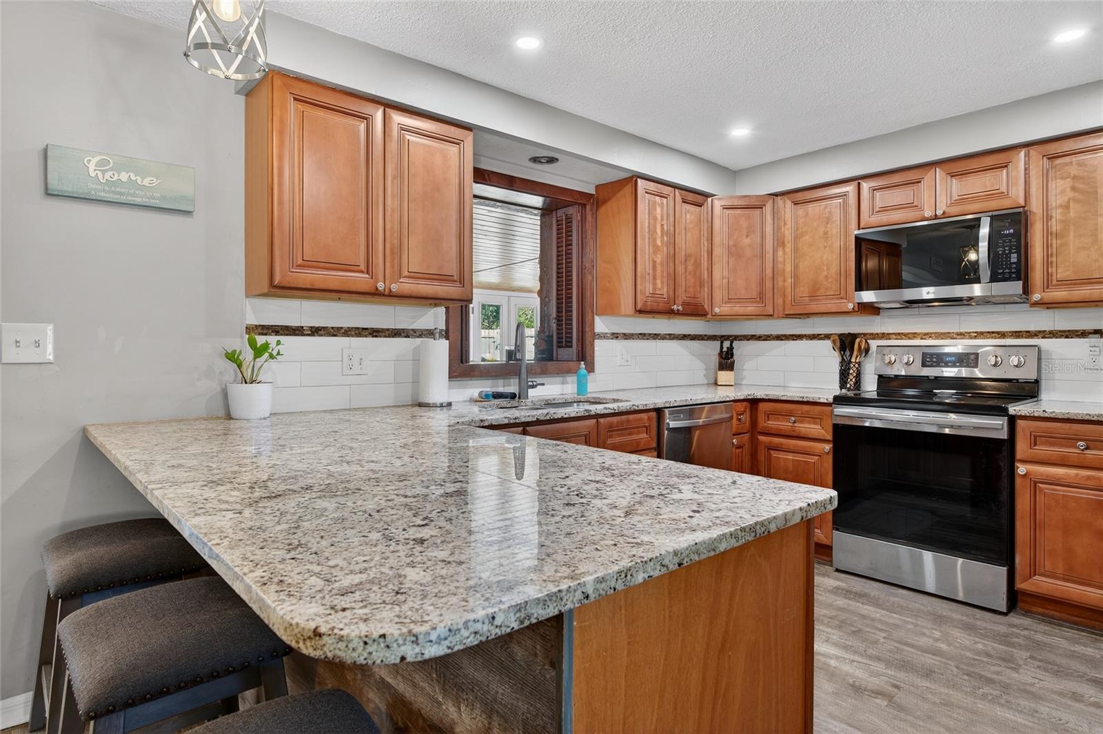 MENDALL HOMESTEAD - Residential