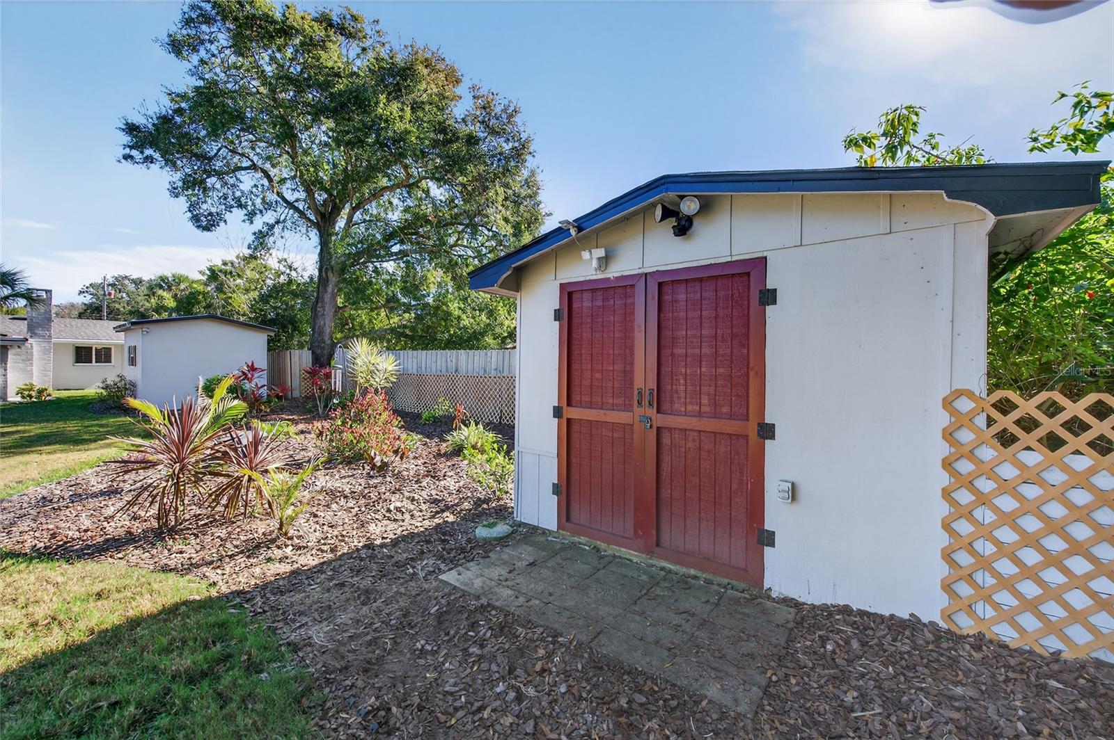 MENDALL HOMESTEAD - Residential