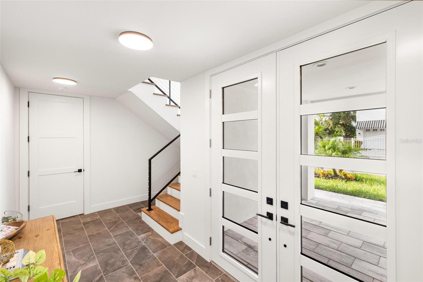 SIESTA REV OF - Residential