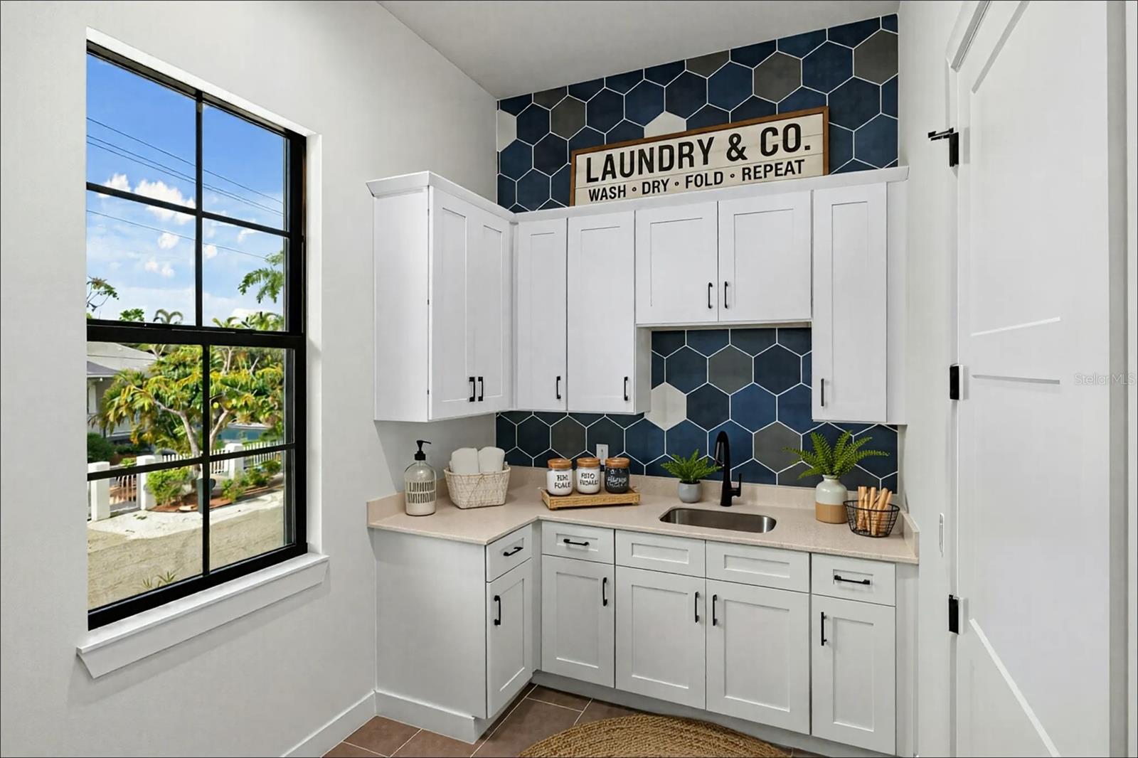 SIESTA REV OF - Residential