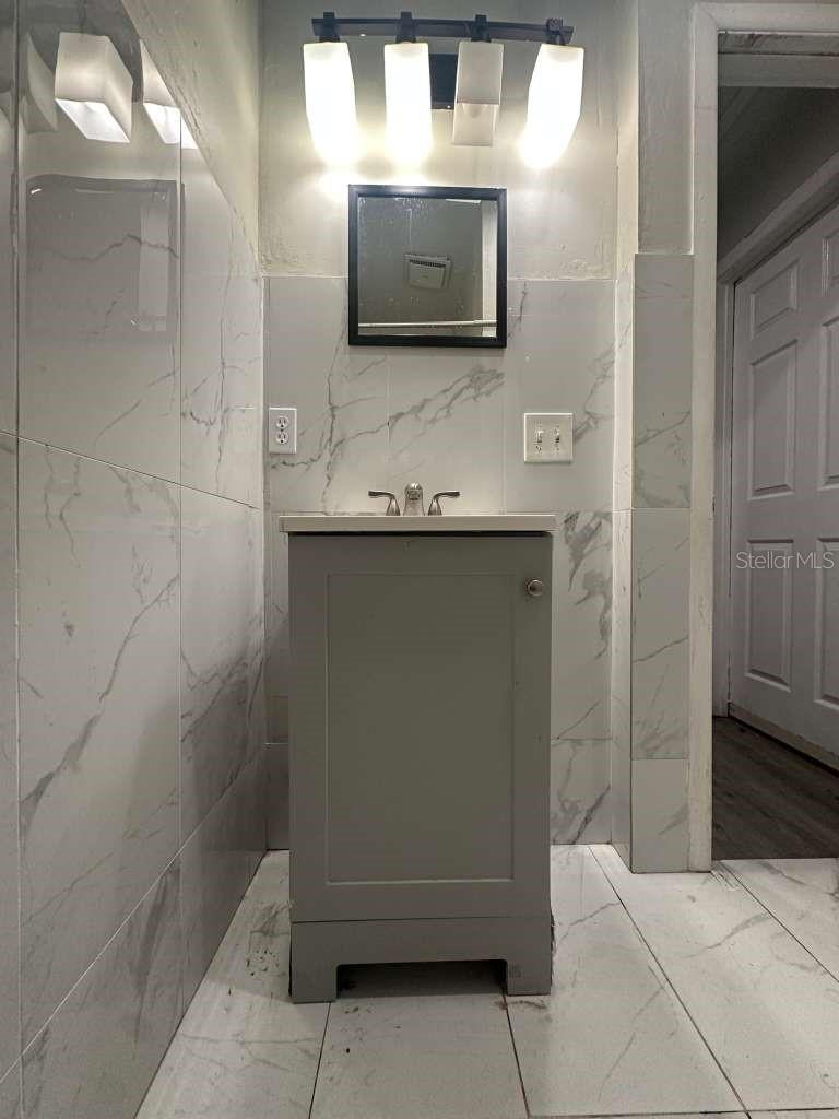 PIEDMONT ESTATES - Residential Lease