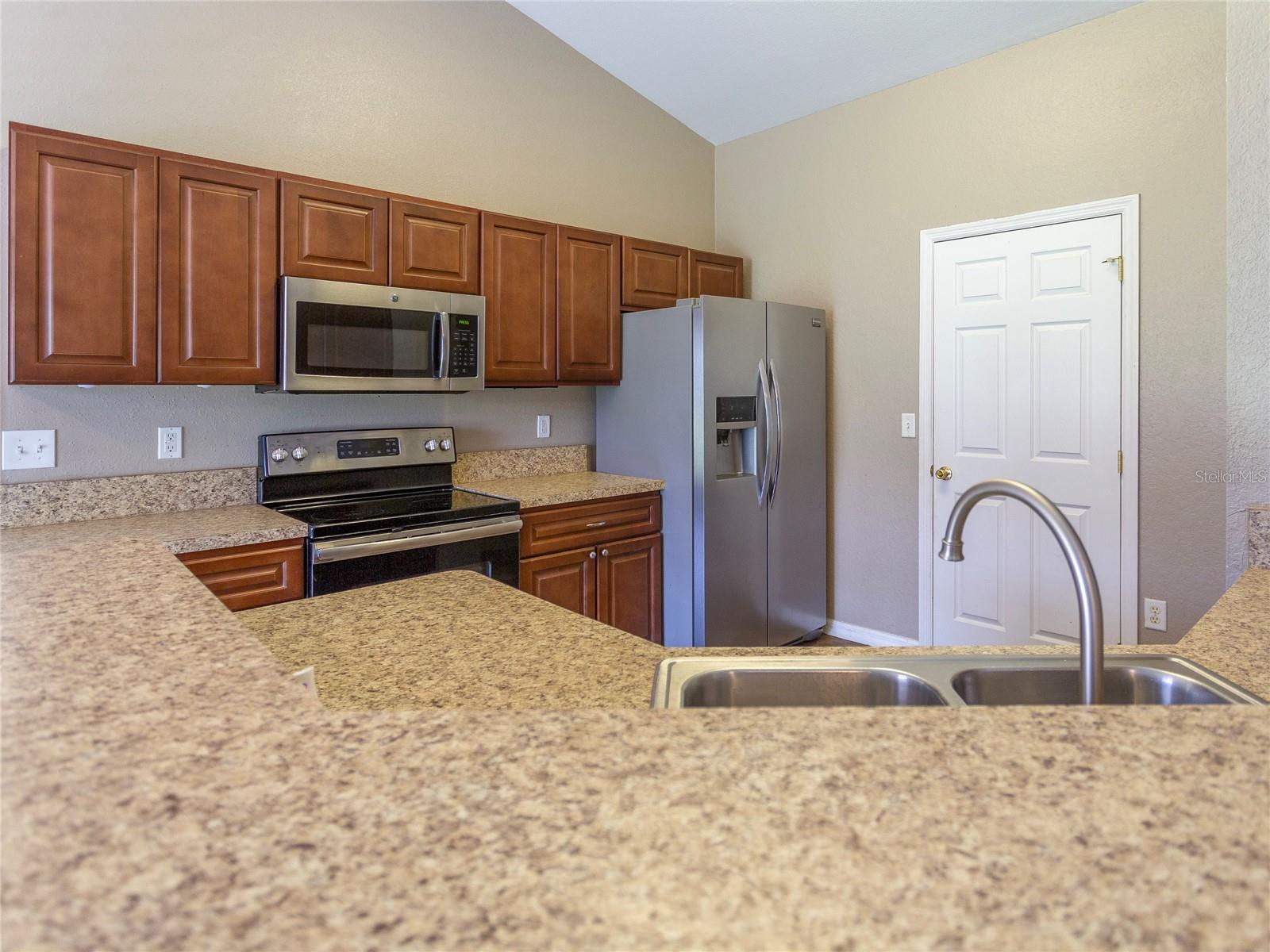 SILVER SPGS SHORES UN 25 - Residential