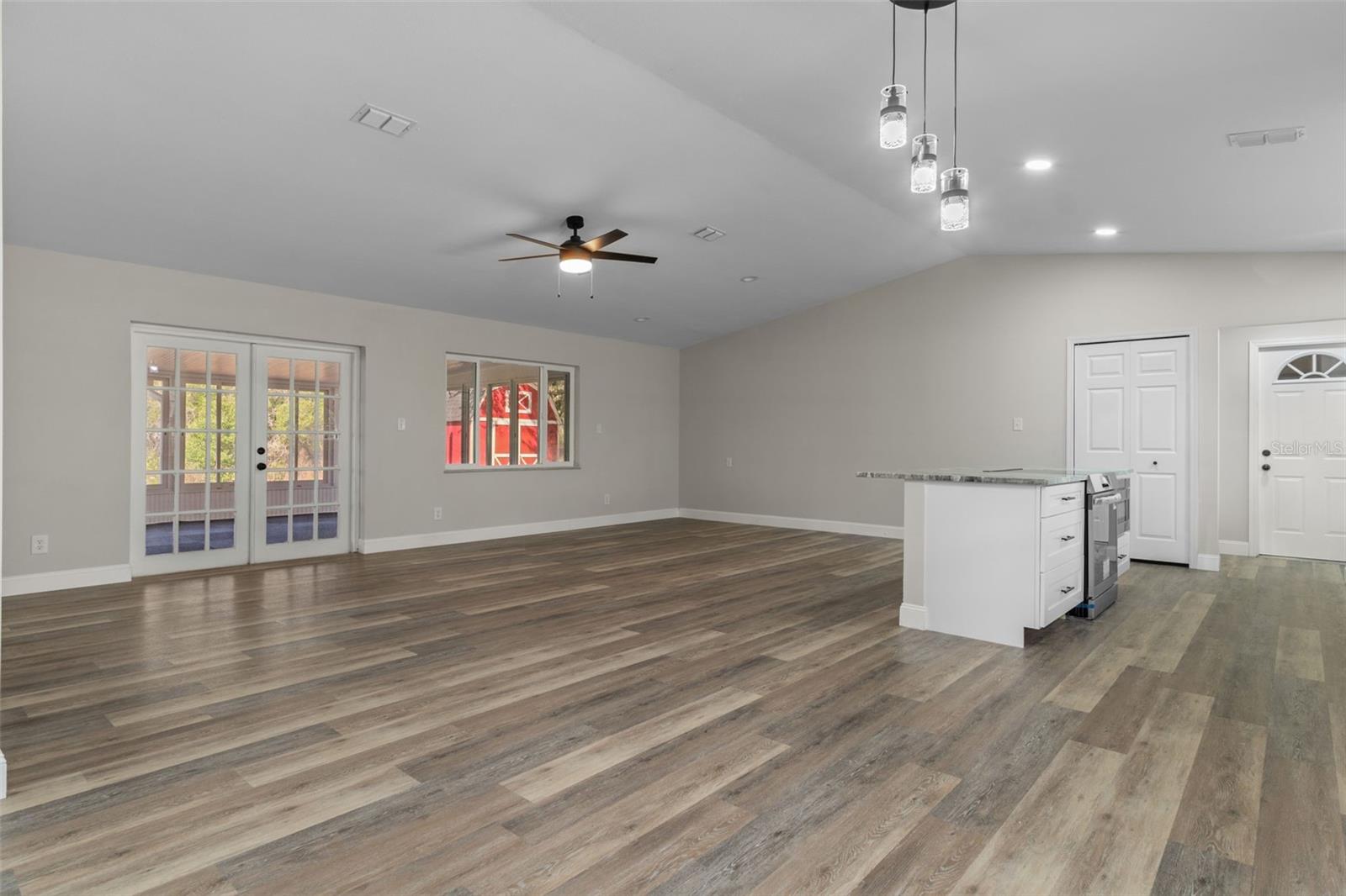 LAKEWOOD - Residential