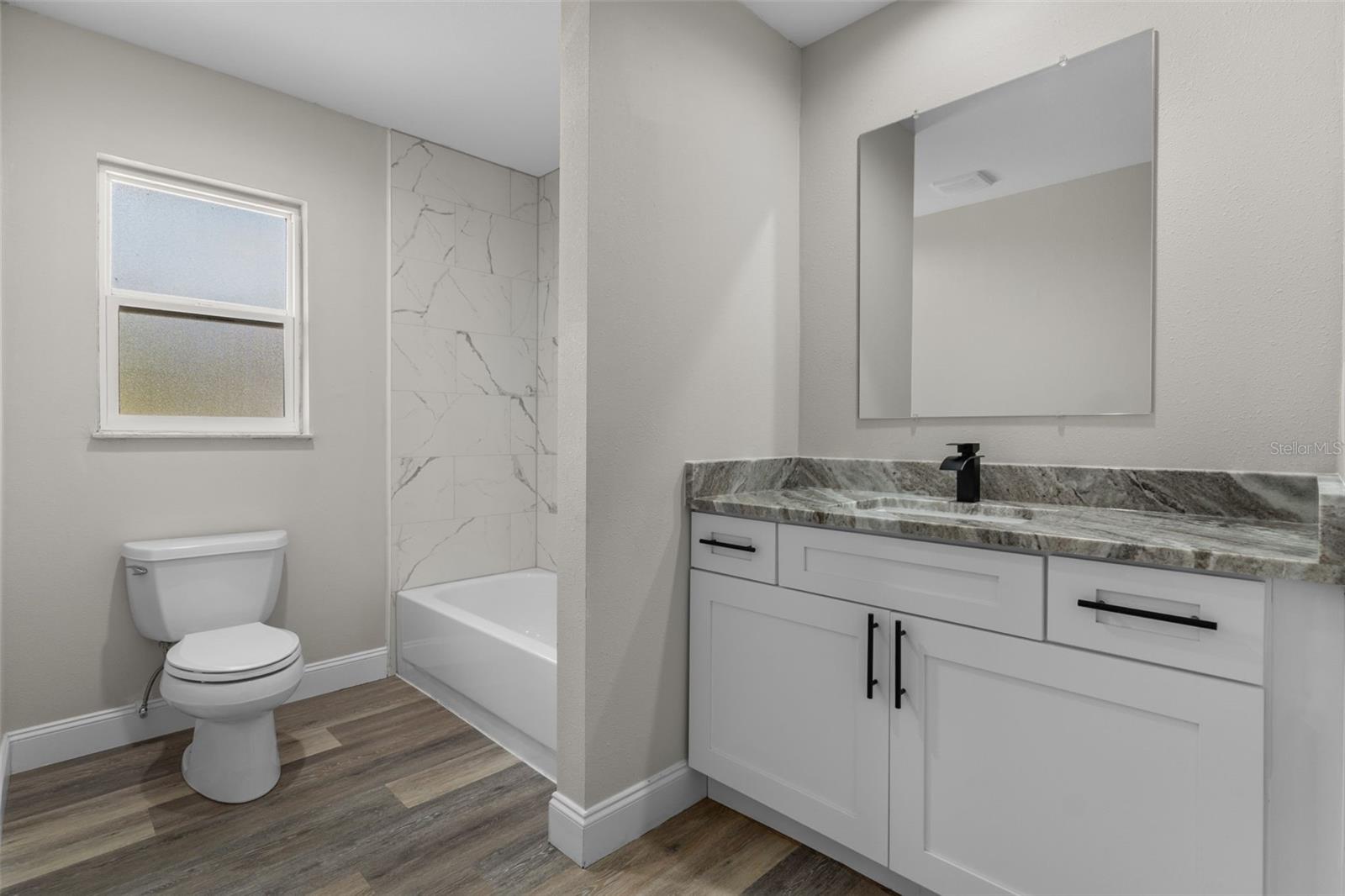 LAKEWOOD - Residential