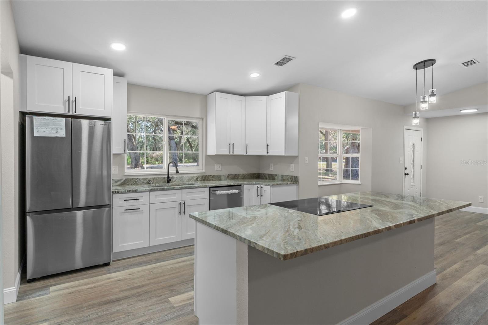 LAKEWOOD - Residential