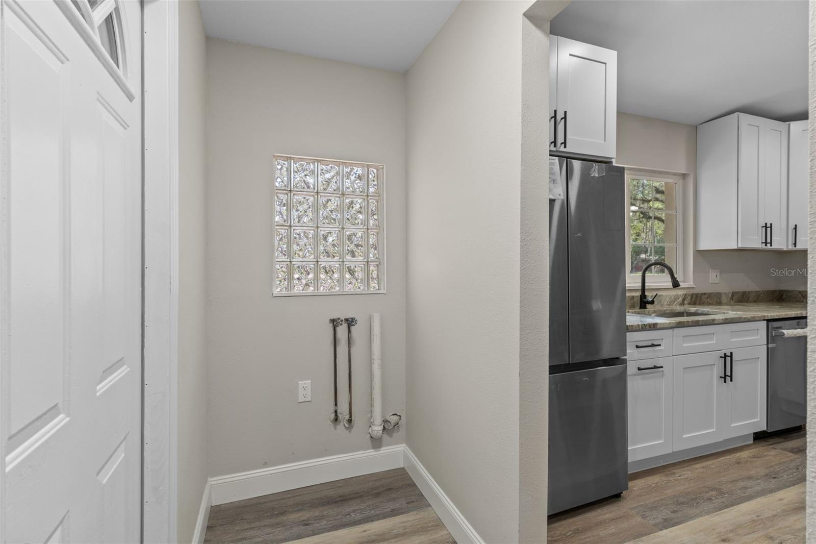 LAKEWOOD - Residential