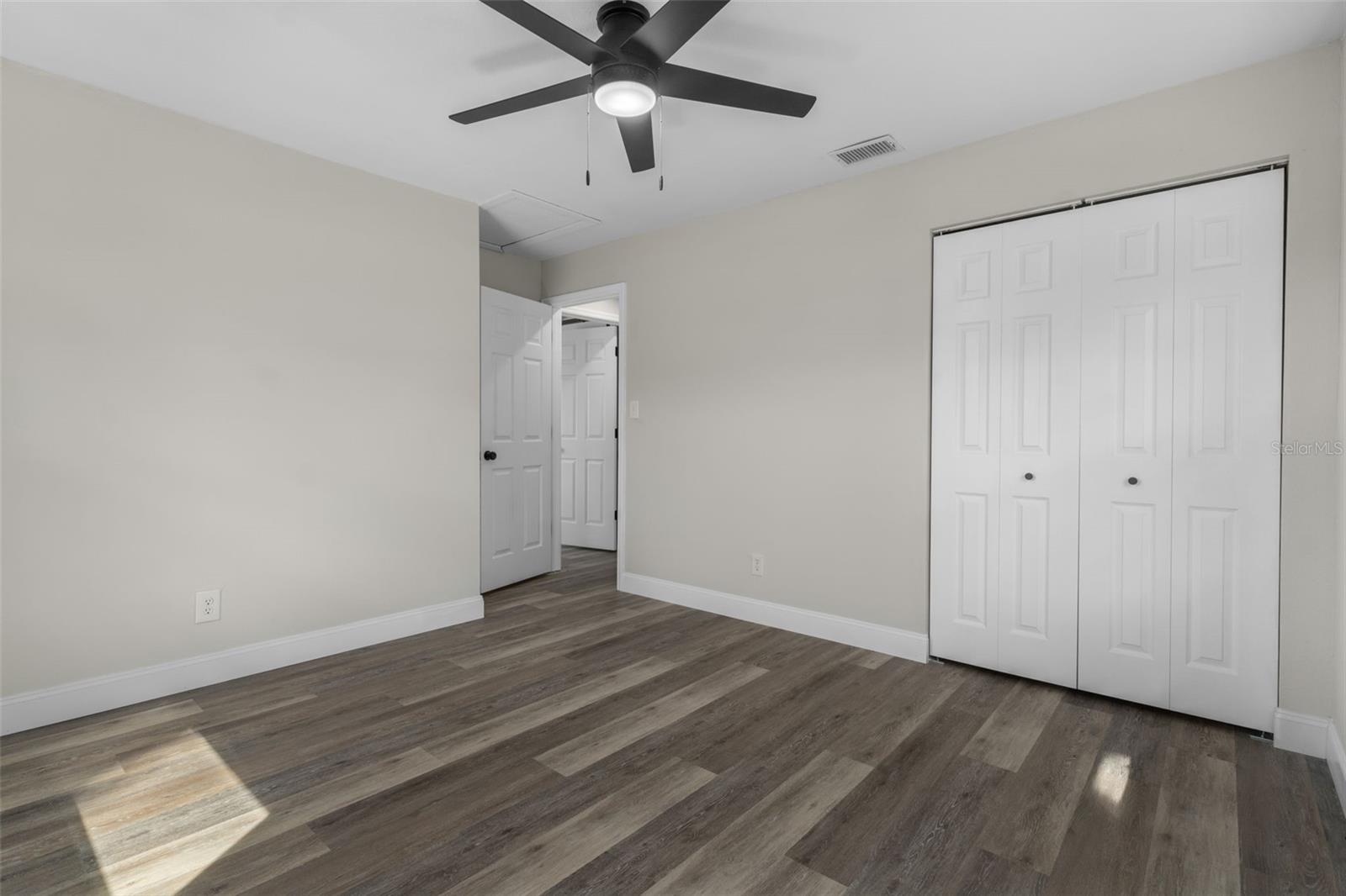 LAKEWOOD - Residential