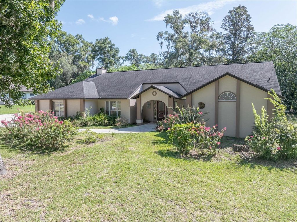 Photo of 4215 SE 24th Terrace, Ocala, FL 34480 (MLS # OM687918)