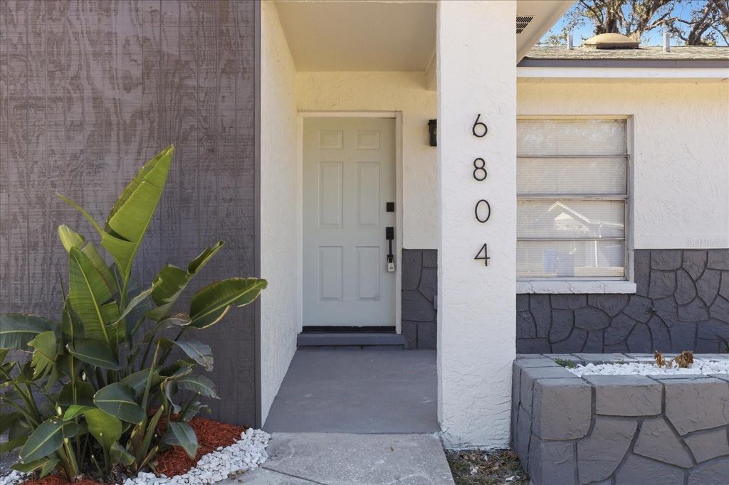 Photo of 6804 N 47th Street, Tampa, FL 33610 (MLS # O6384192)