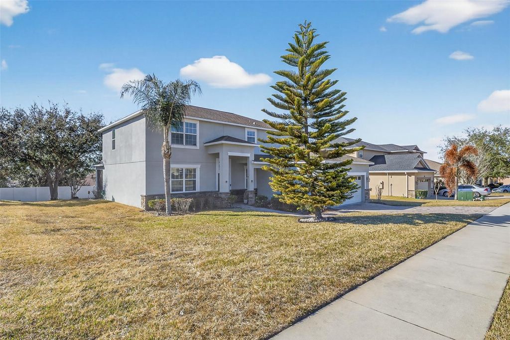 Photo of 1336 Lattimore Drive, Clermont, FL 34711 (MLS # O6383487)