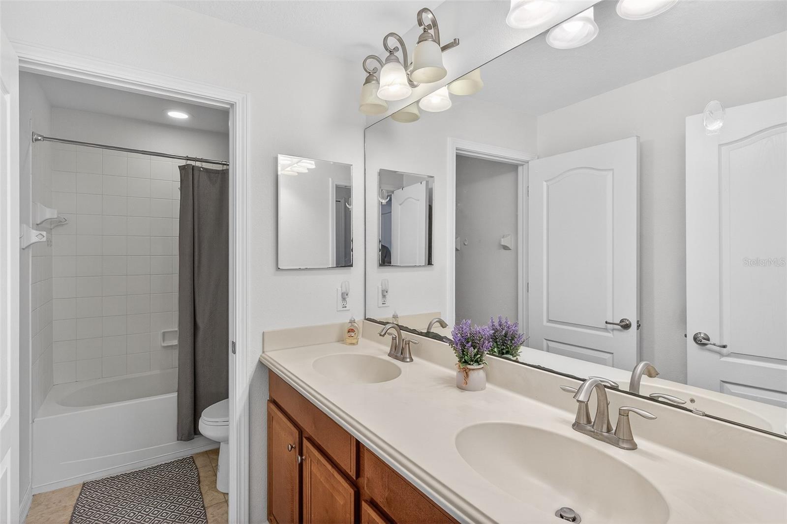 NOTTINGHAM AT LEGENDS - Residential