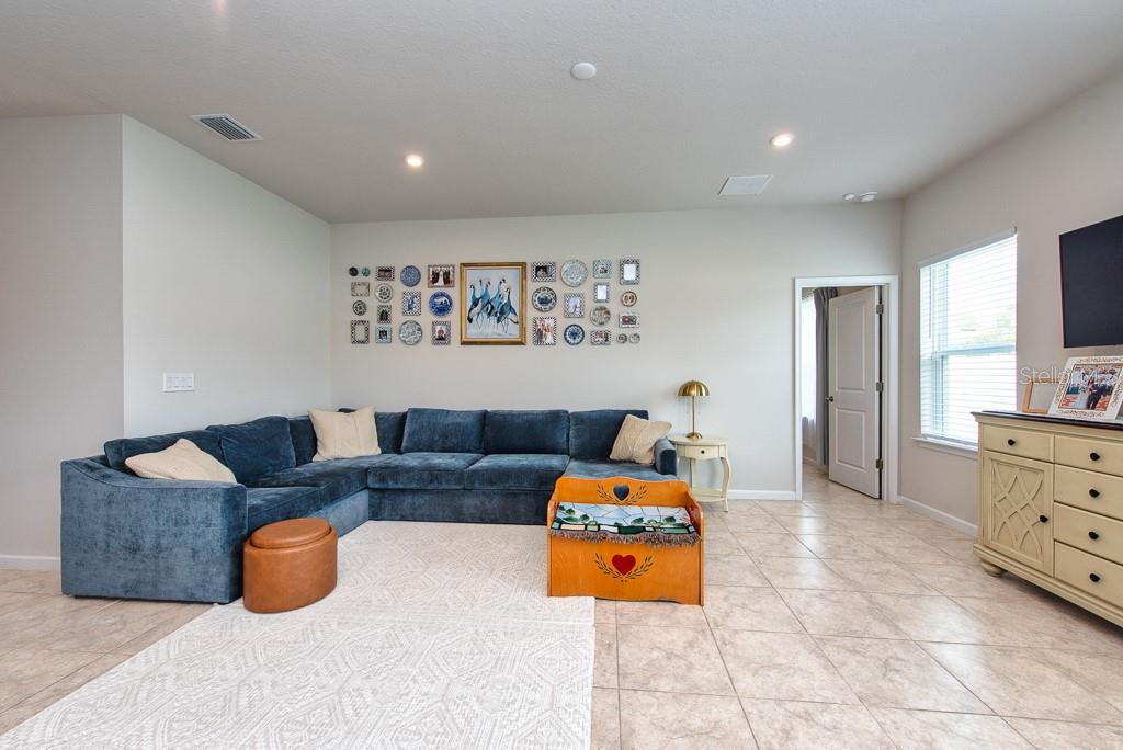 CHAPEL CRK VLGS 7 & 8 PH 1-3 - Residential