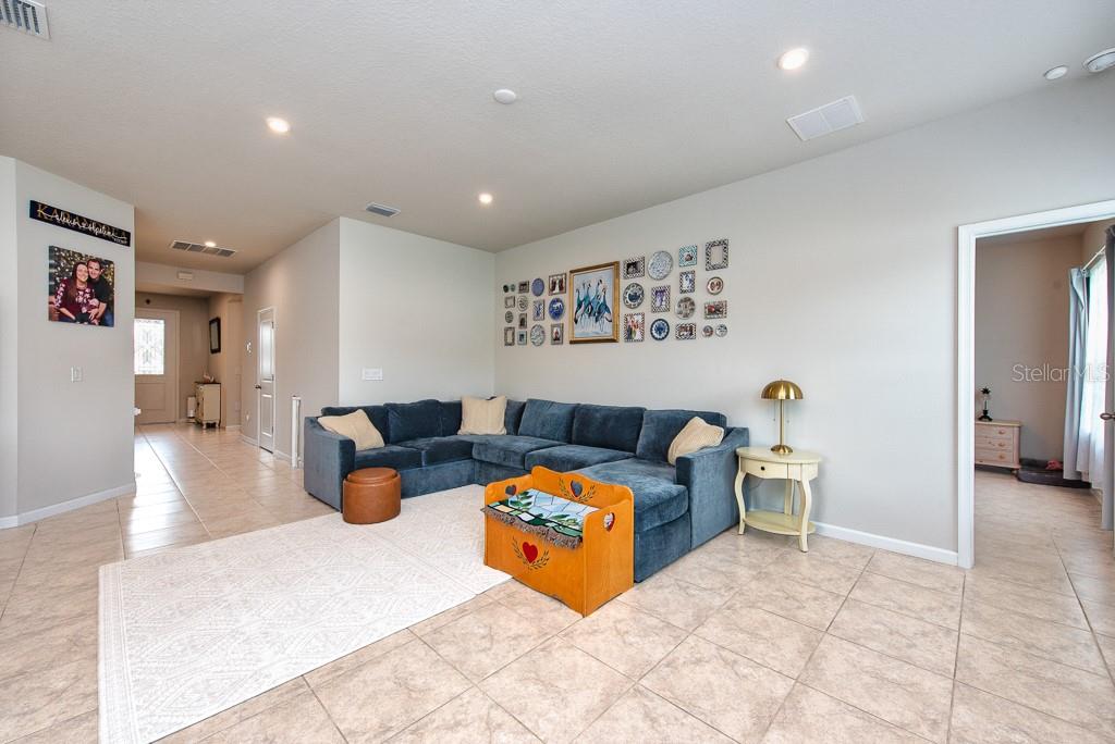 CHAPEL CRK VLGS 7 & 8 PH 1-3 - Residential