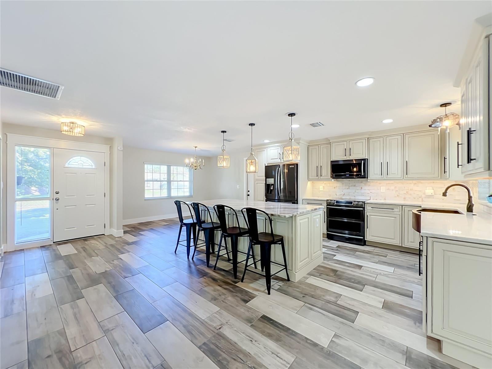 346 ELKHORN COURT
