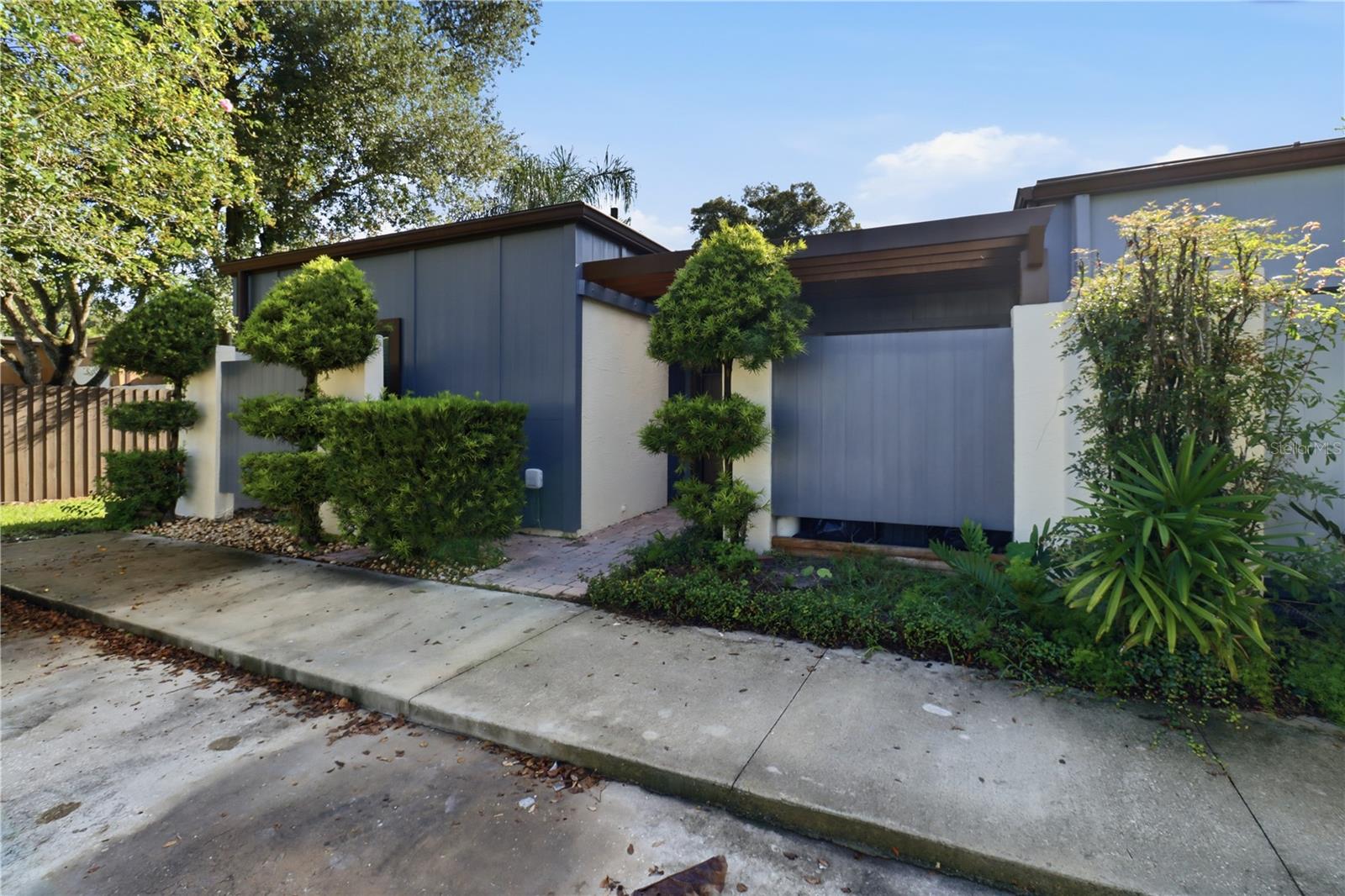 2302 BARBADOS DRIVE