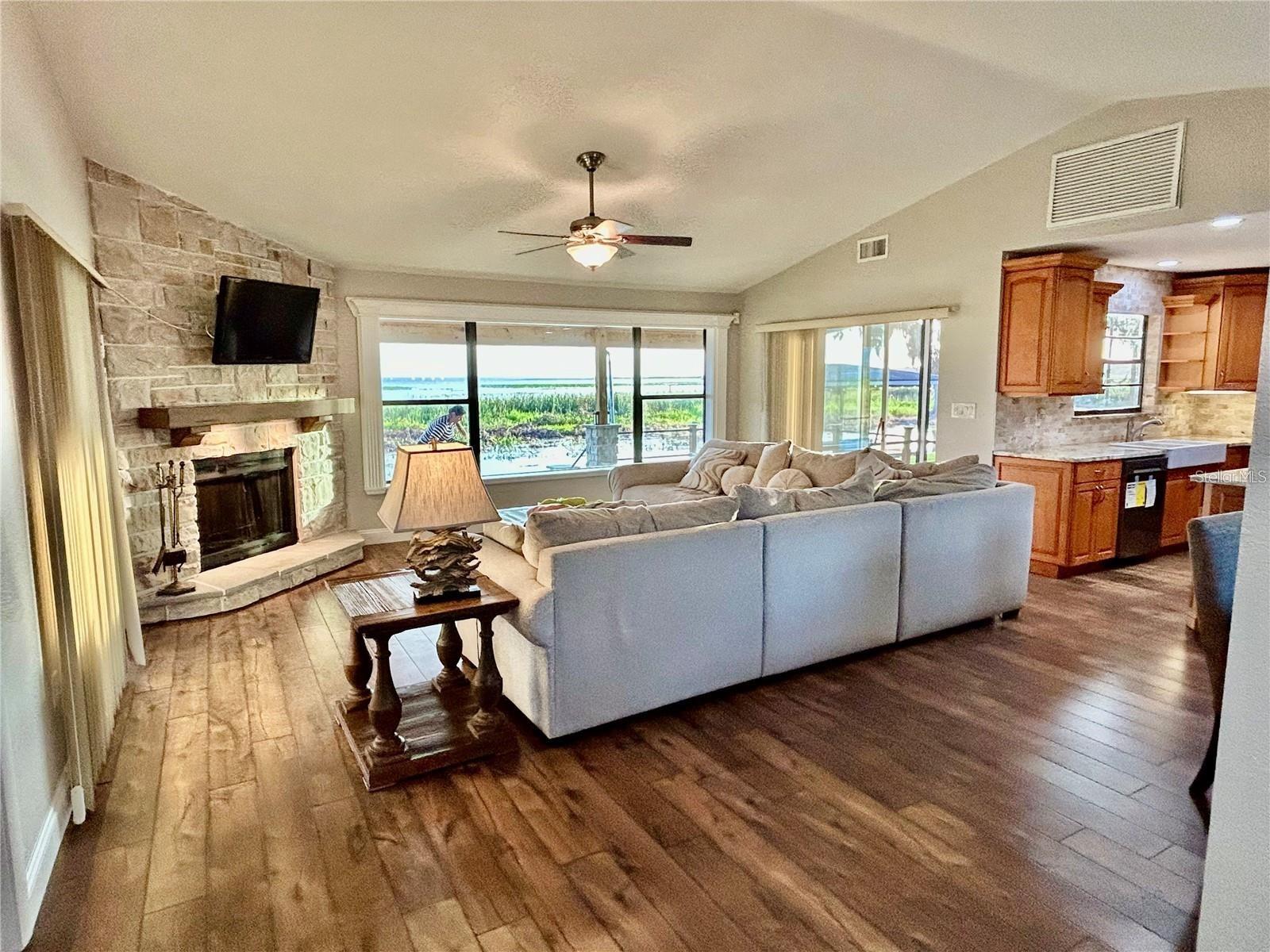 SEBRING PARK SUB - Residential Lease