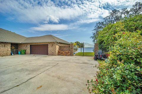 A home in PALATKA