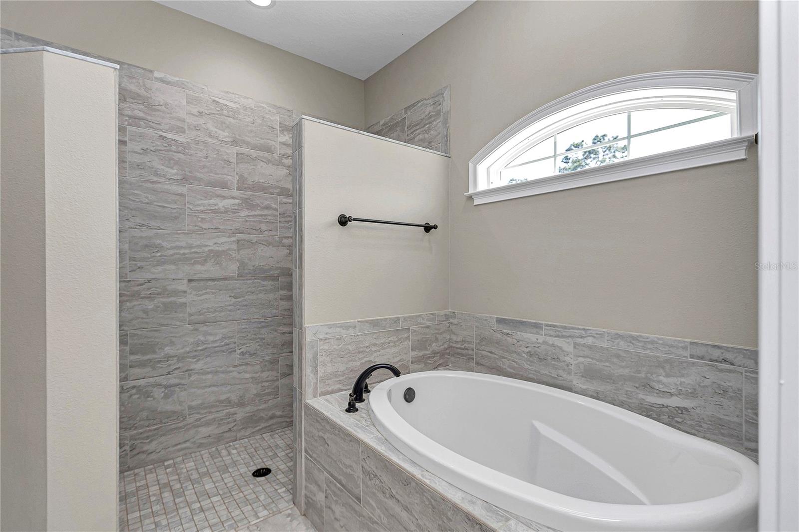 WILLISTON HLNDS - Residential